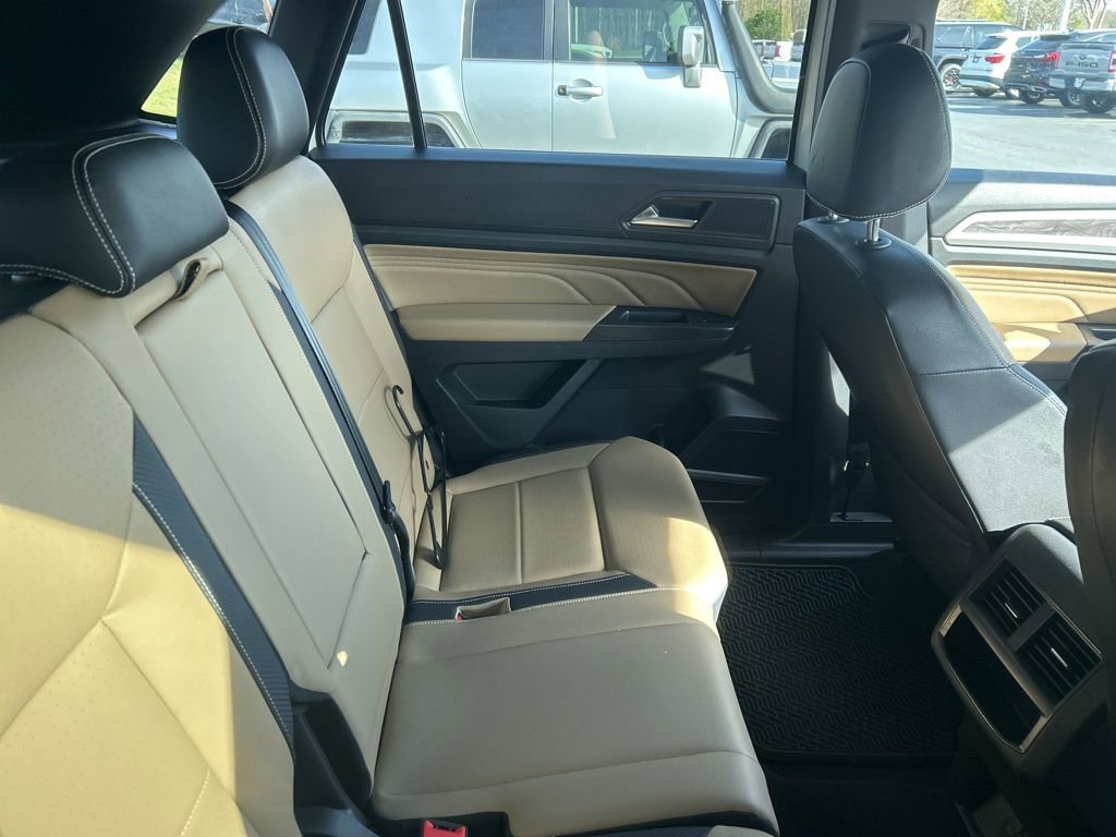 Used 2021 Volkswagen Atlas Cross Sport SE image 4