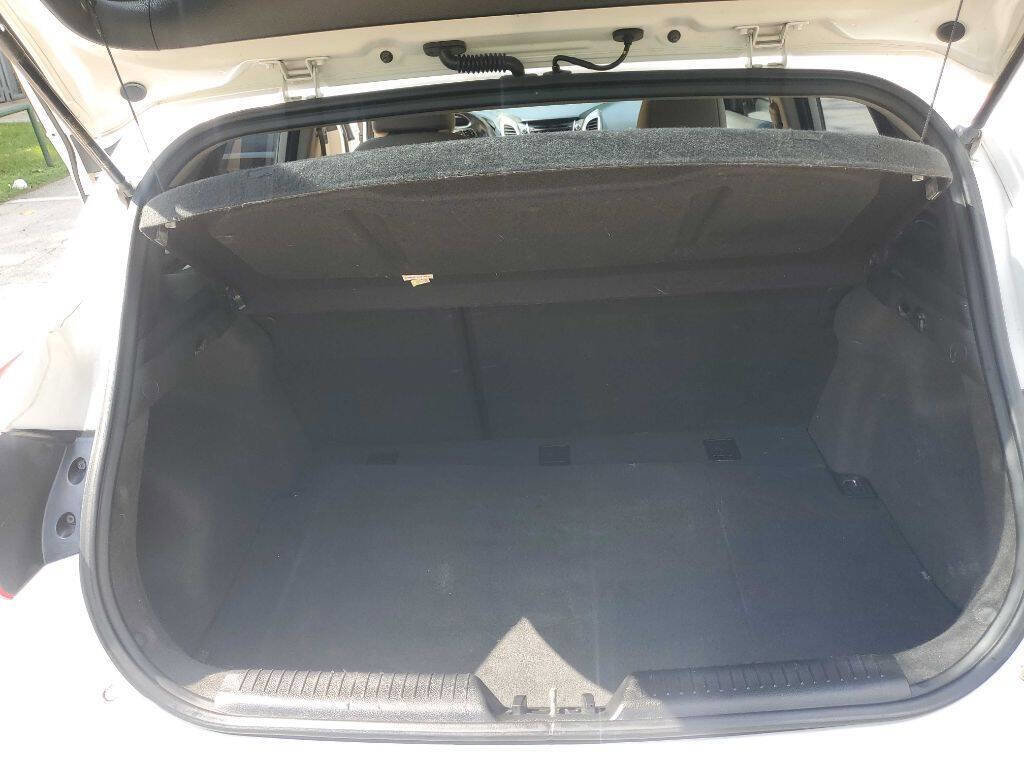 Used 2013 Hyundai Elantra GT w/ Touch & Go Pkg FWD image 20