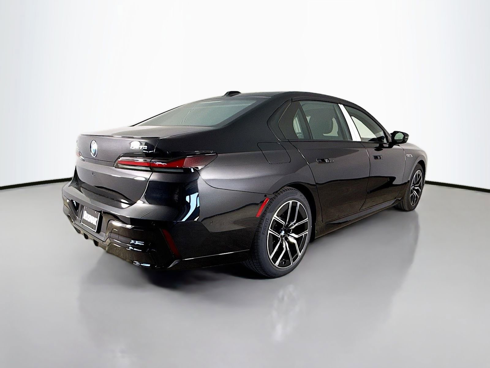 Used 2026 BMW i7 M70 AWD/4WD image 7