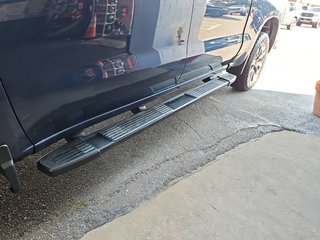 Used 2023 Chevrolet Silverado 1500 LT AWD/4WD image 30