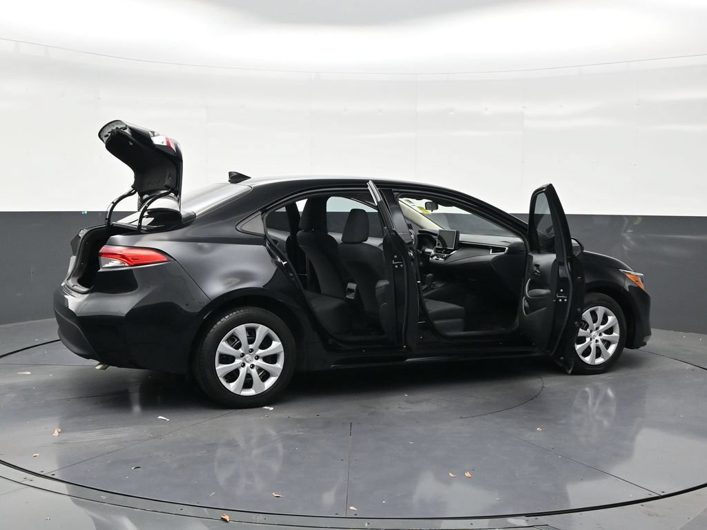 Used 2023 Toyota Corolla LE FWD image 27