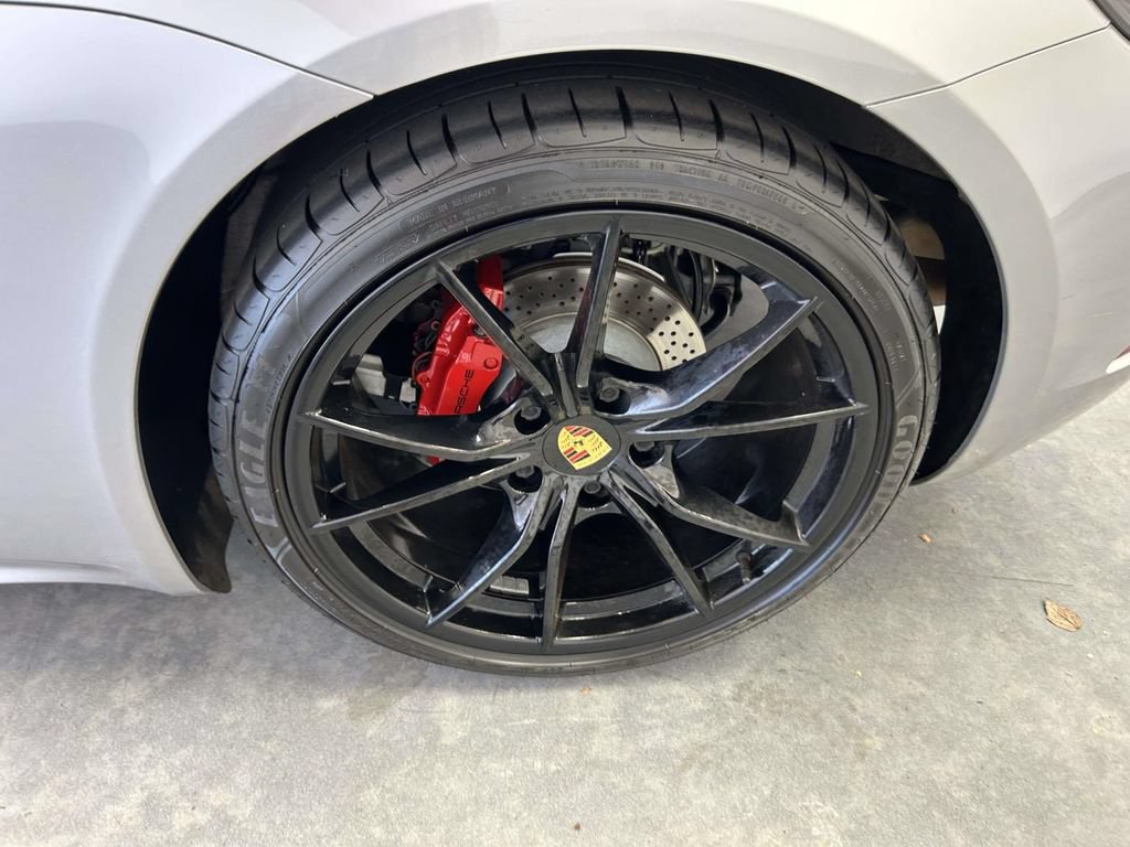 Used 2017 Porsche 718 Boxster RWD image 9