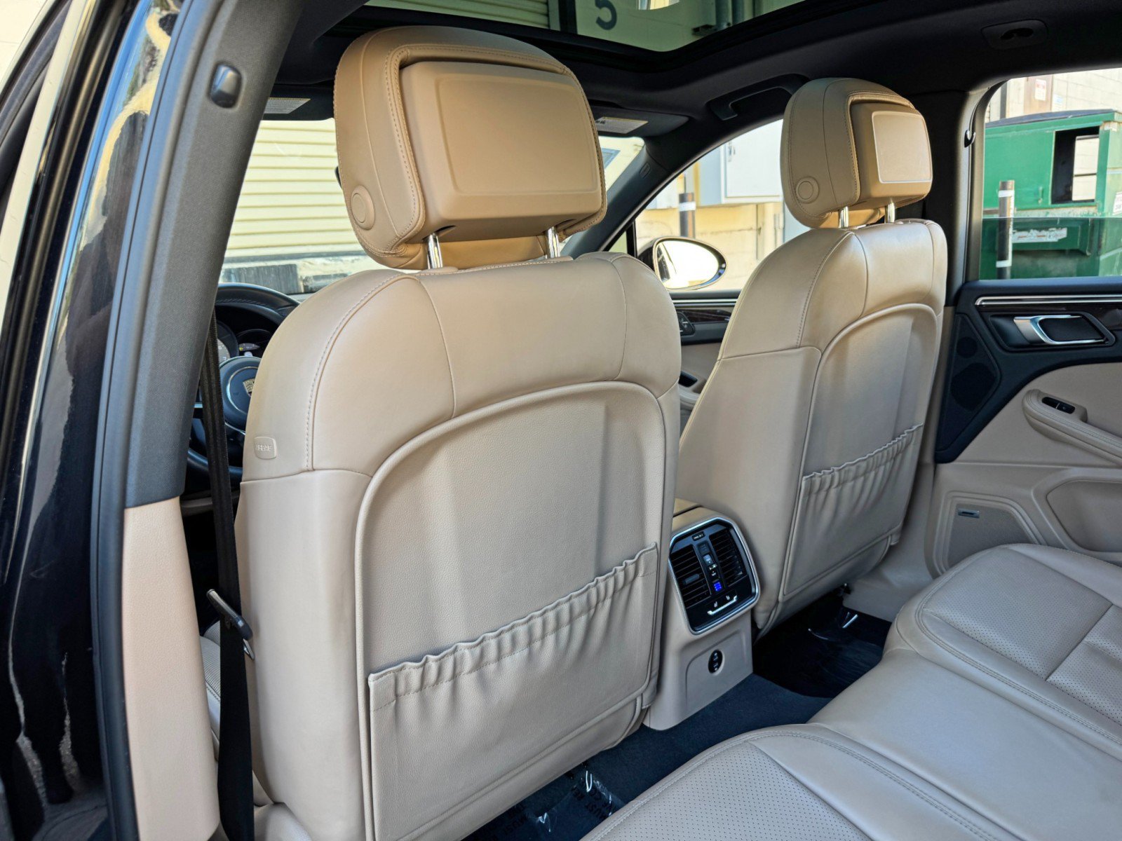 Used 2020 Porsche Macan S AWD/4WD image 37