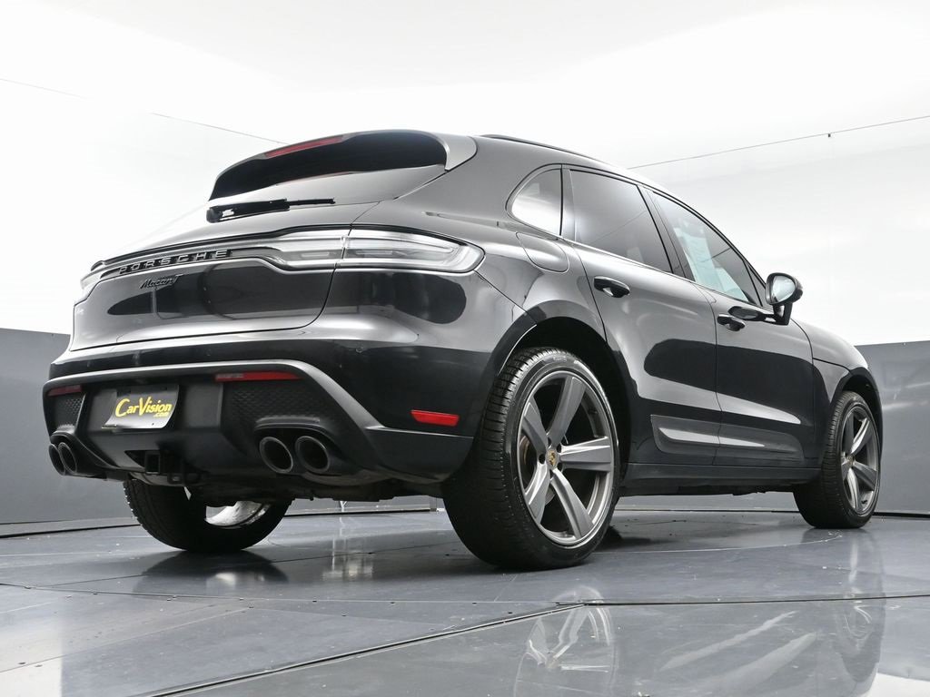 Used 2023 Porsche Macan Turbo image 57