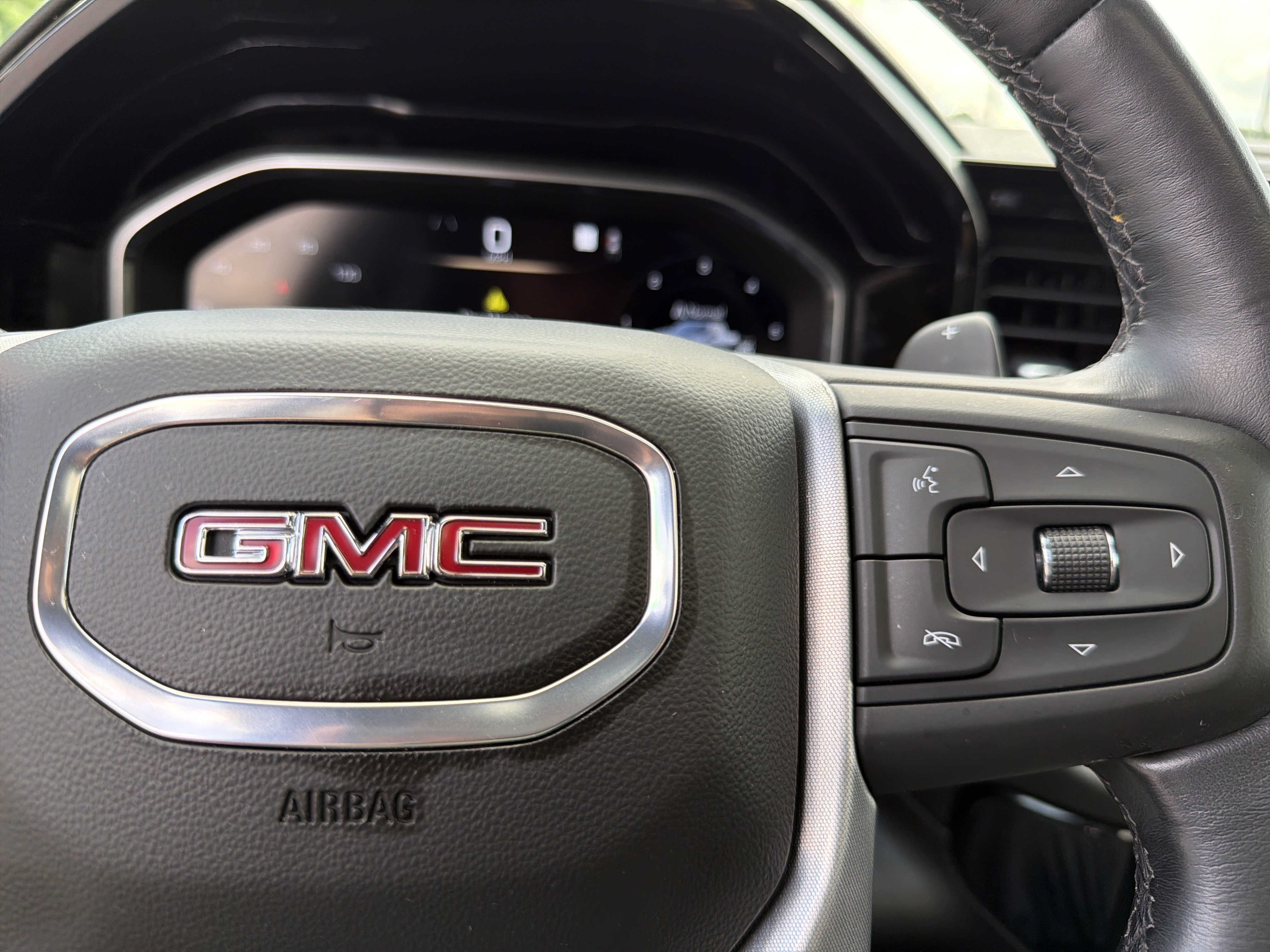 Used 2022 GMC Sierra 1500 SLT w/ SLT Convenience Package AWD/4WD image 31