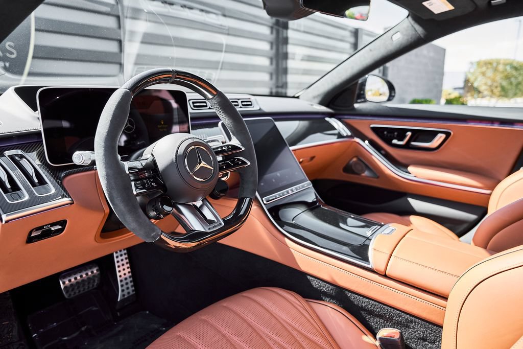 Used 2024 Mercedes-Benz S 63 AMG S image 2
