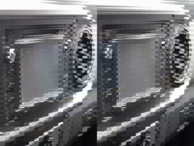 Used 2017 Toyota Tacoma SR5 w/ Tow Package image 13