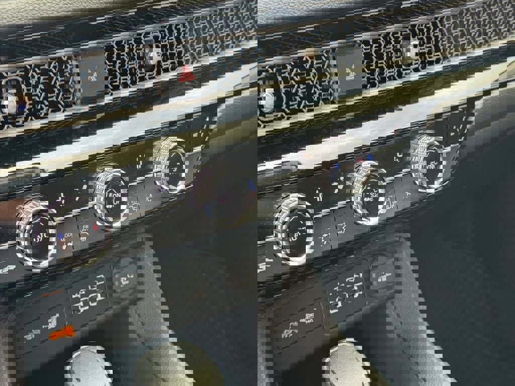 Used 2022 Honda Civic Touring image 23