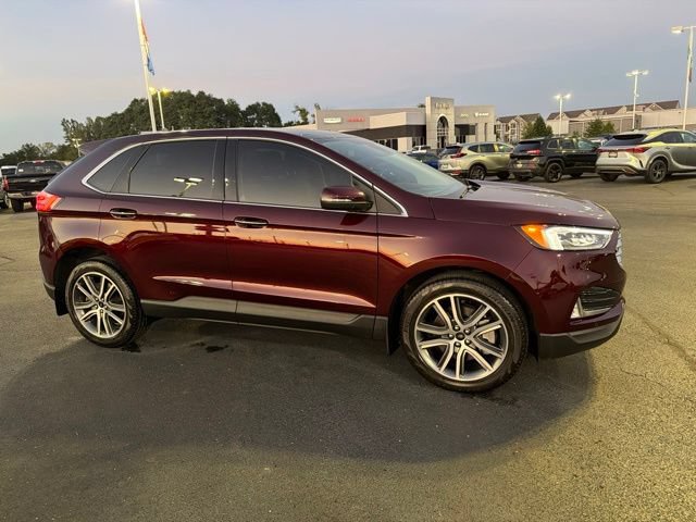 Used 2024 Ford Edge Titanium w/ Equipment Group 301A AWD/4WD image 3