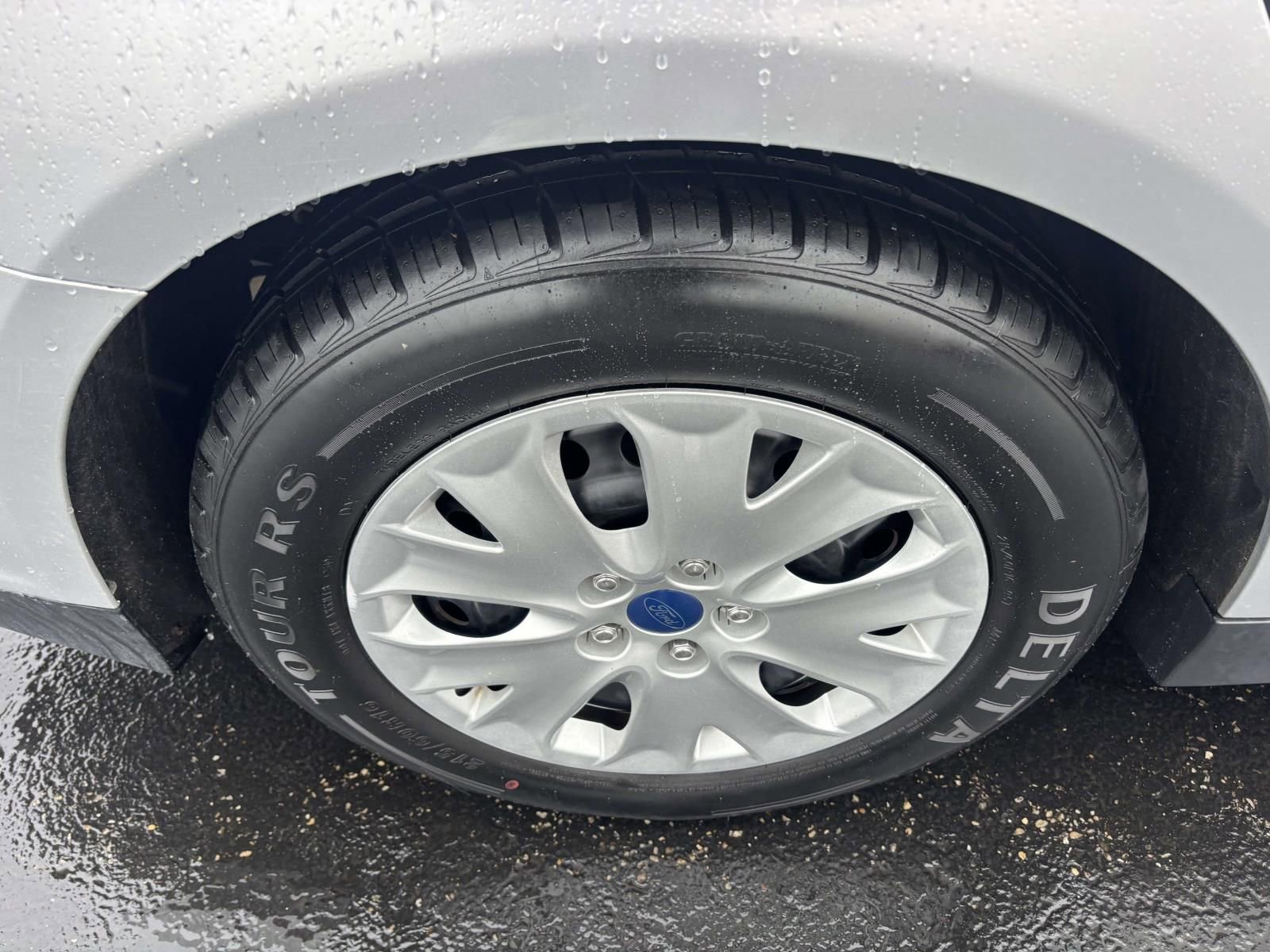 Used 2014 Ford Fusion S image 12