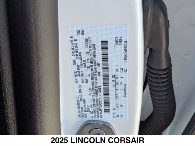 Used 2025 Lincoln Corsair Grand Touring w/ Equipment Group 302A AWD/4WD image 29