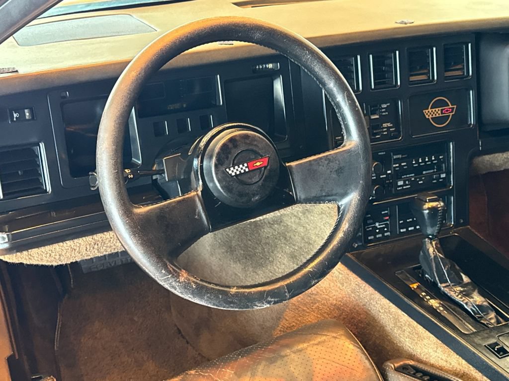 Used 1987 Chevrolet Corvette Coupe RWD image 13