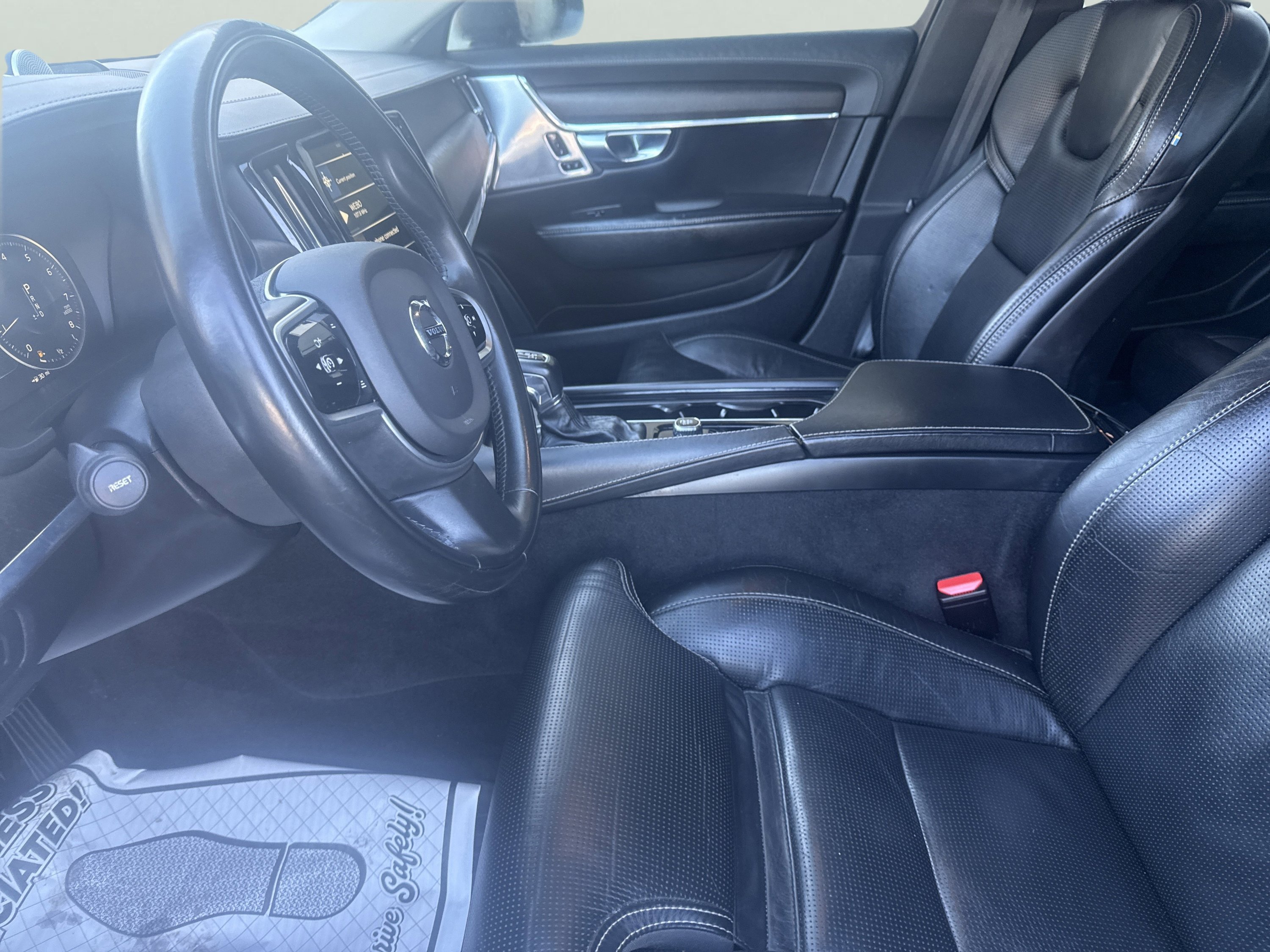 Used 2020 Volvo V90 T6 Cross Country image 19