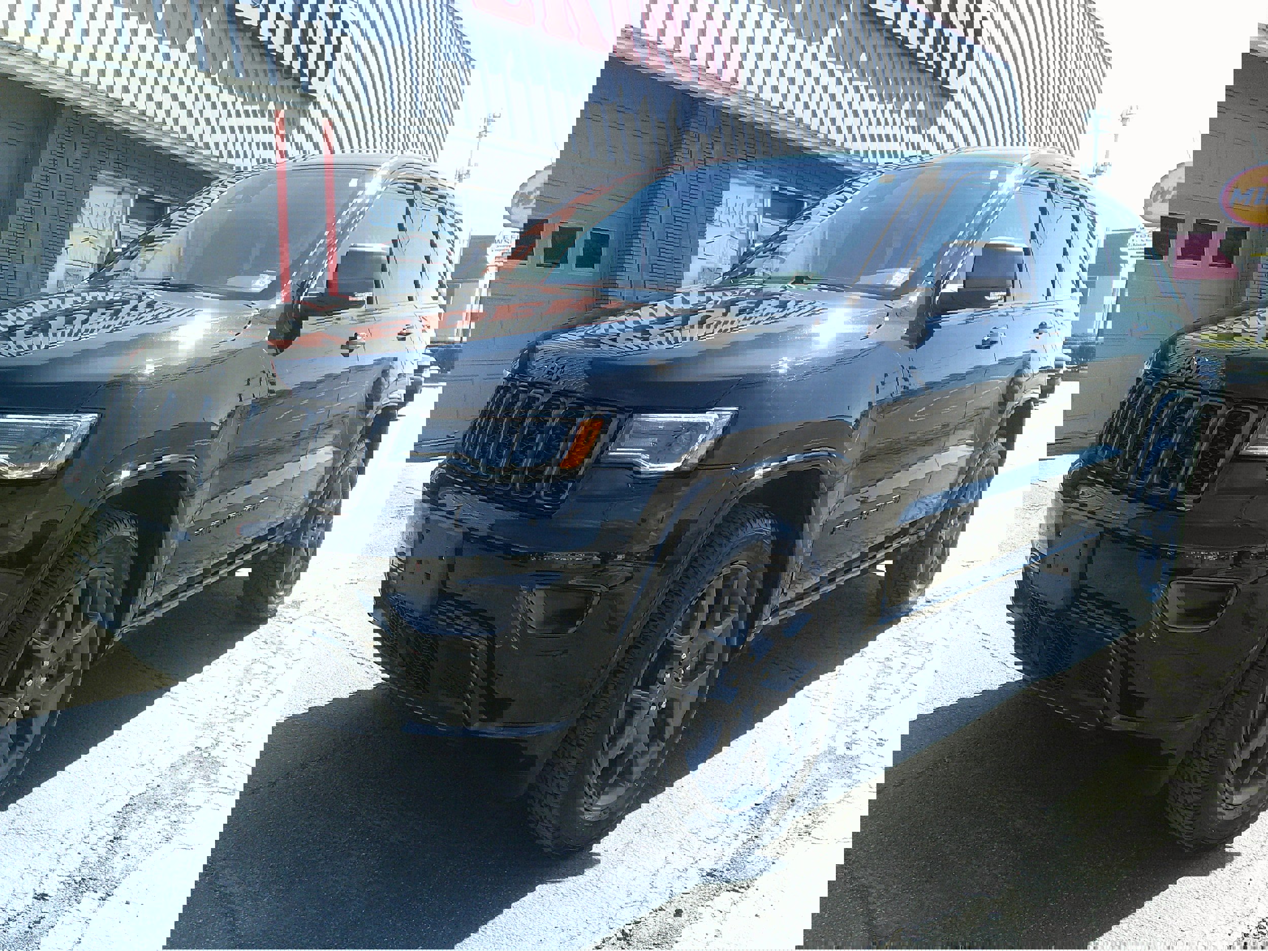 Used 2021 Jeep Grand Cherokee Limited w/ Quick Order Package 28K 80th AWD/4WD image 11