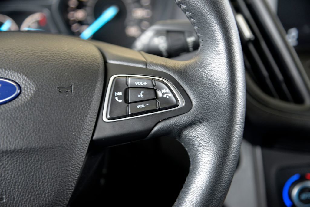 Used 2019 Ford Escape SEL image 23