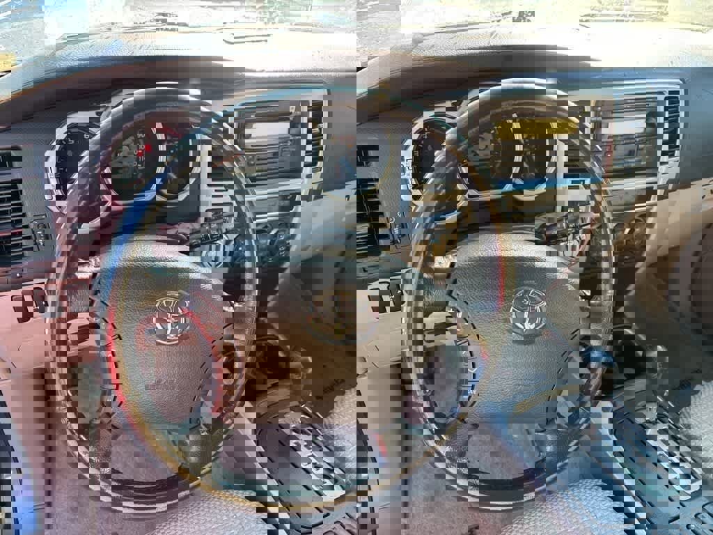 Used 2004 Toyota 4Runner SR5 image 14