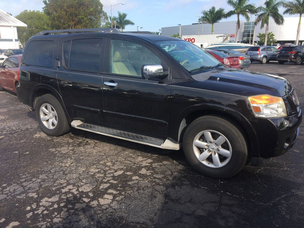Used 2011 Nissan Armada SV image 5