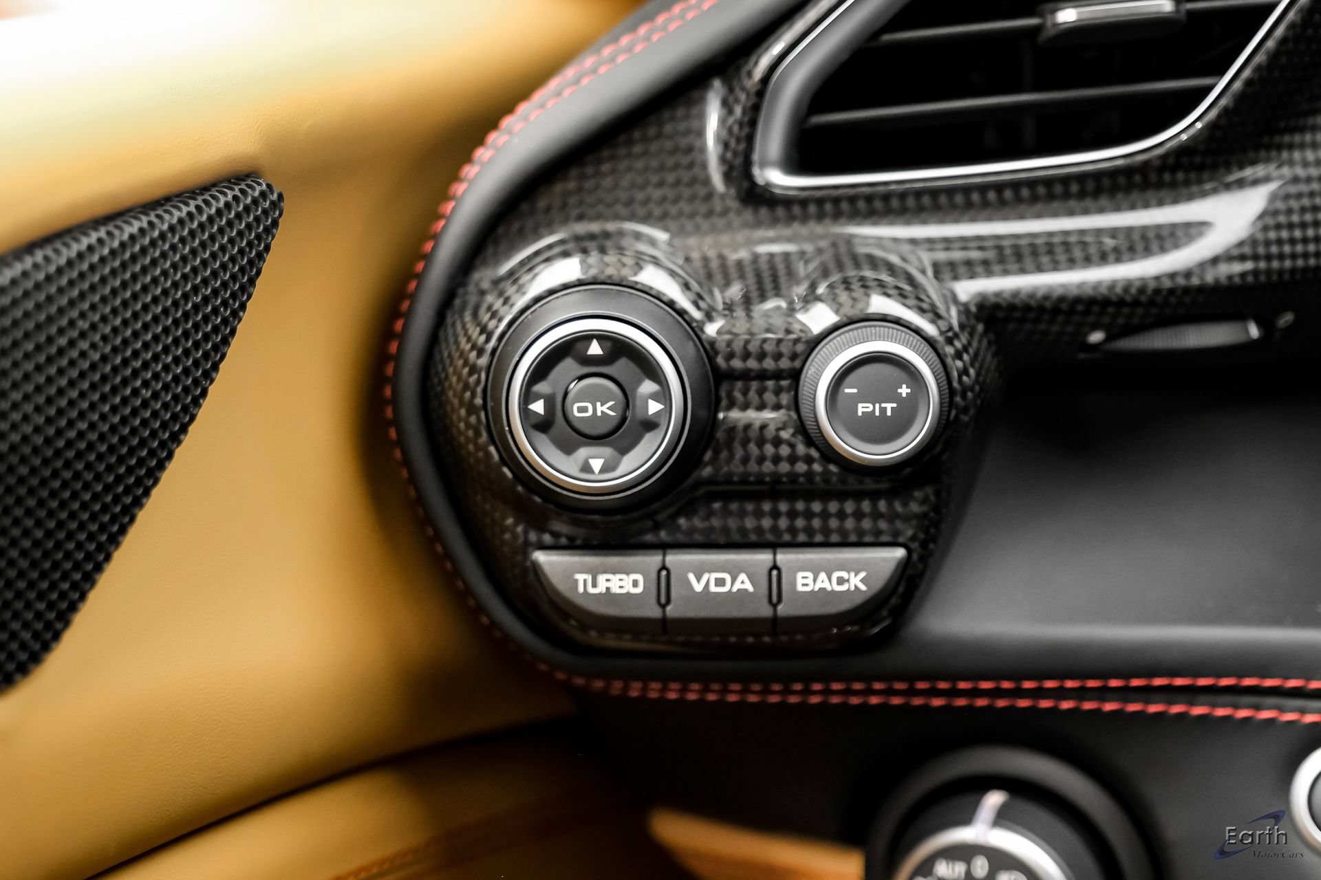Used 2017 Ferrari 488 GTB RWD image 78