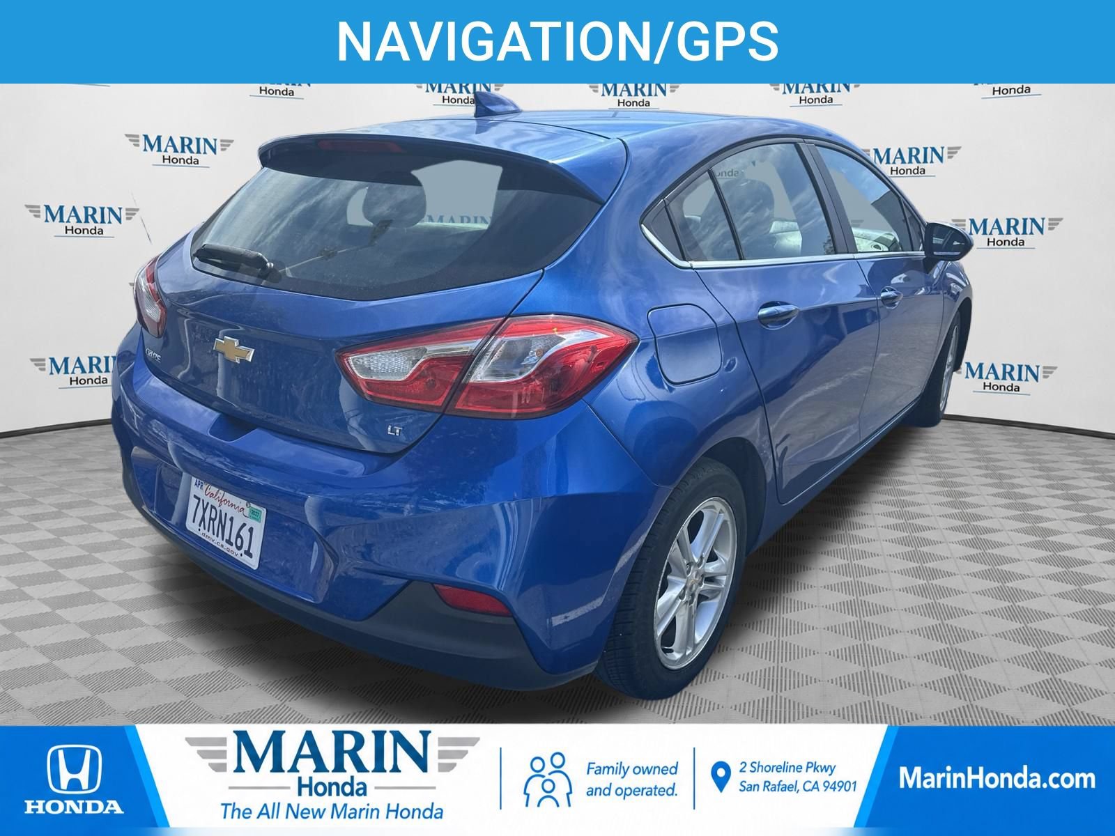 Used 2017 Chevrolet Cruze LT FWD image 2