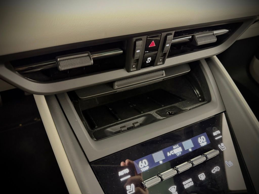 New 2024 Porsche Macan 4 Electric AWD/4WD image 26