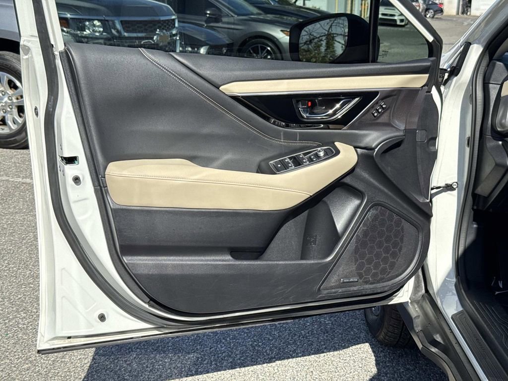 Used 2023 Subaru Outback Limited image 21