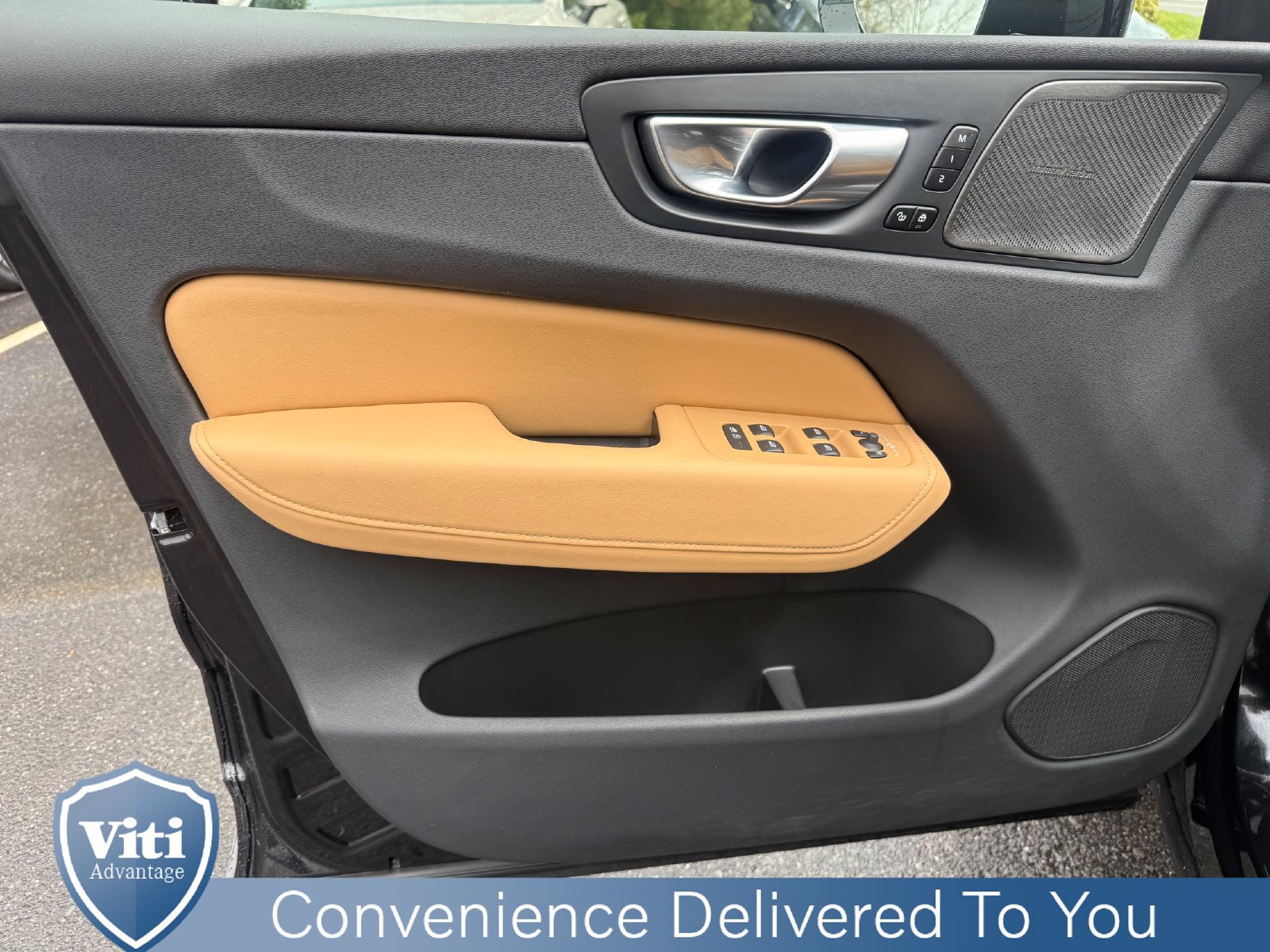 Certified 2024 Volvo XC60 T8 Ultimate AWD/4WD image 16