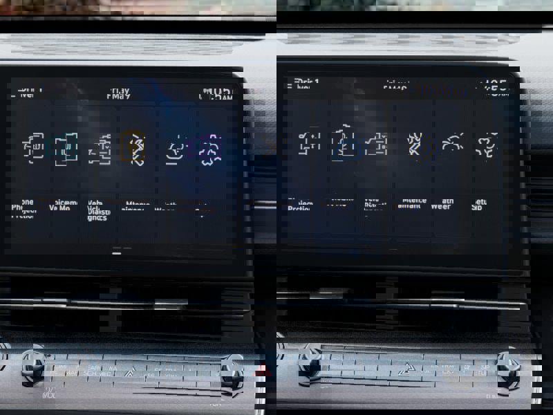 New 2026 Hyundai Kona SE image 13