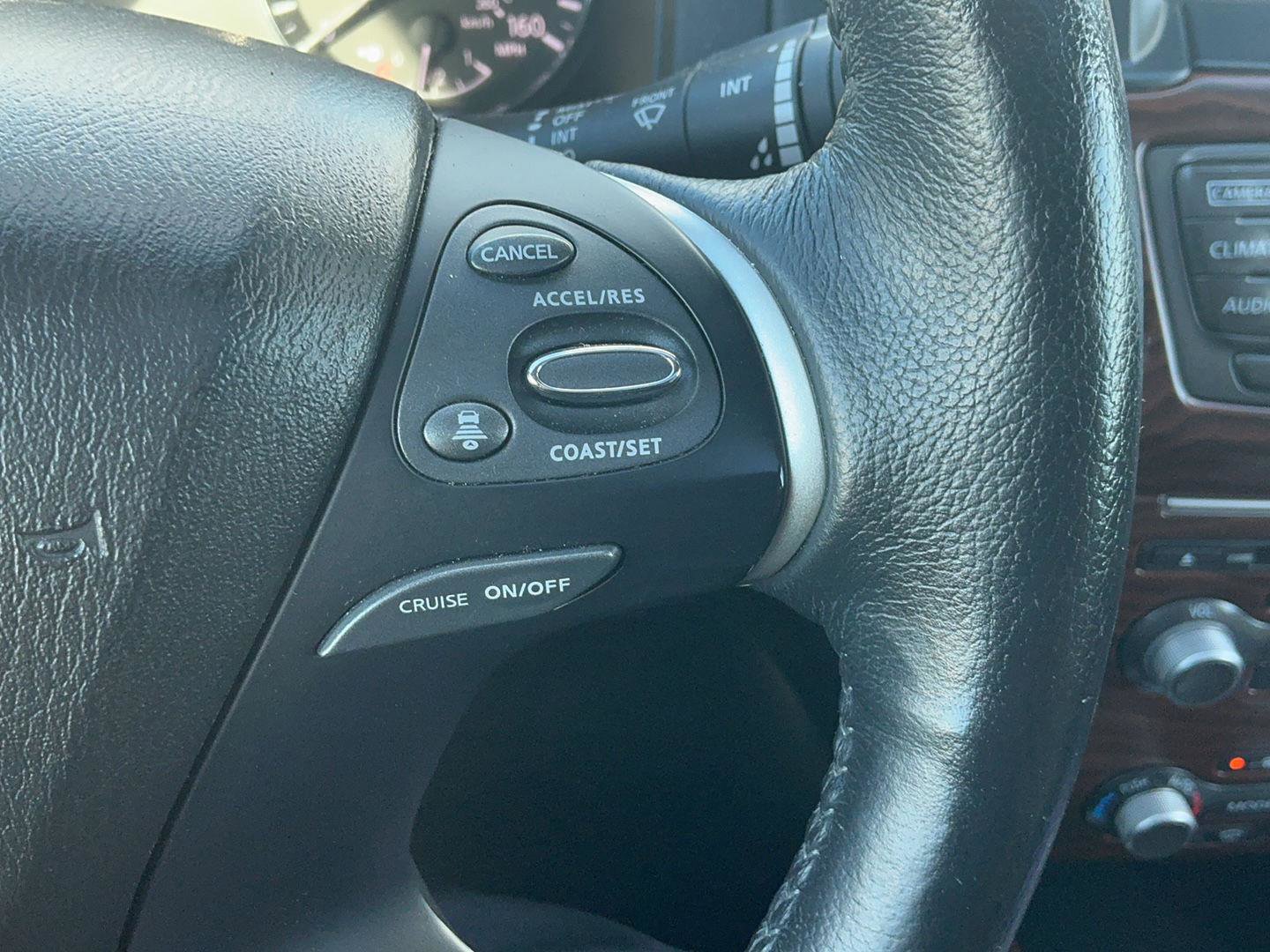 Used 2019 Nissan Pathfinder Platinum image 15