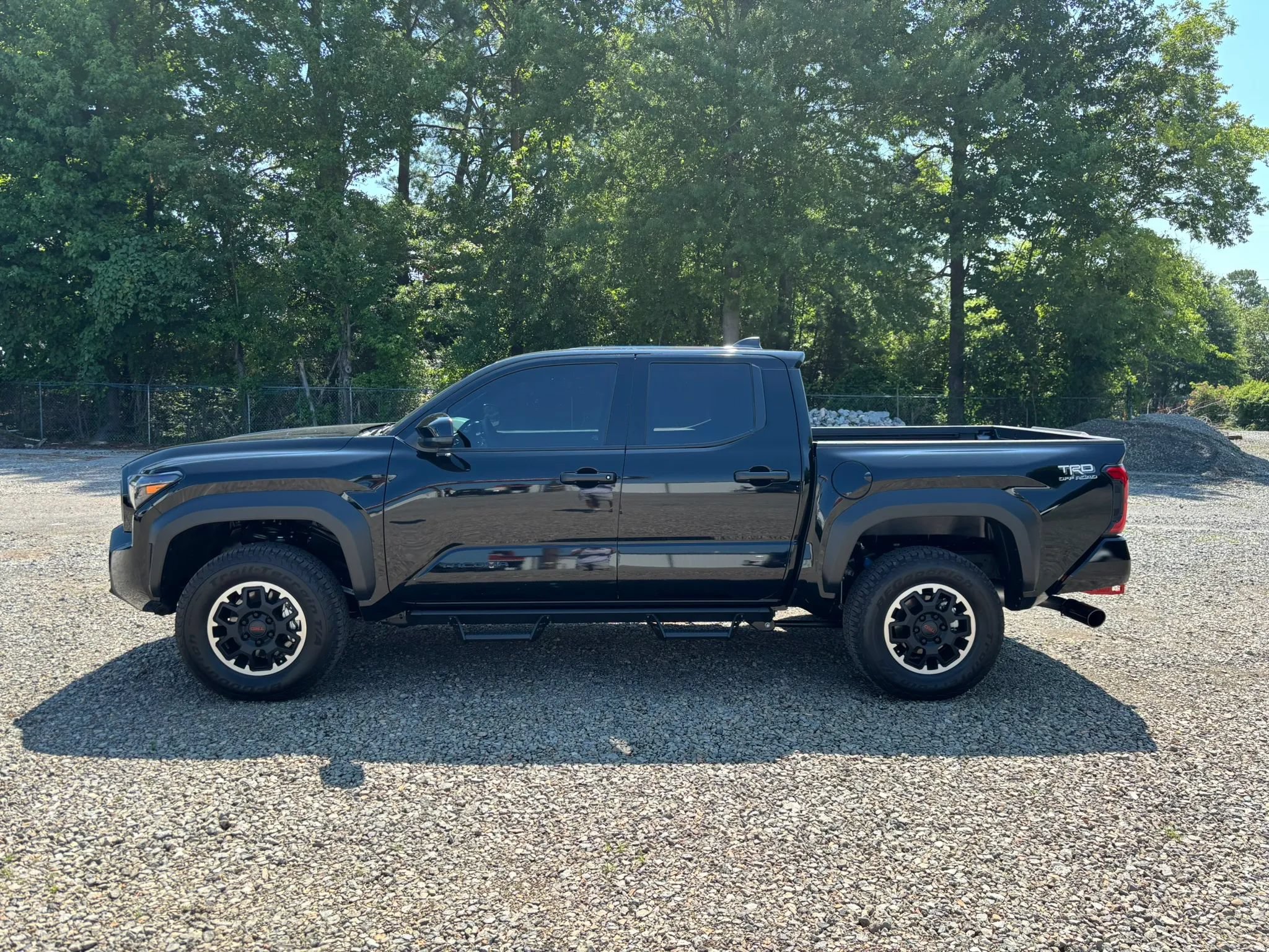 Used 2026 Toyota Tacoma TRD Off-Road AWD/4WD image 2