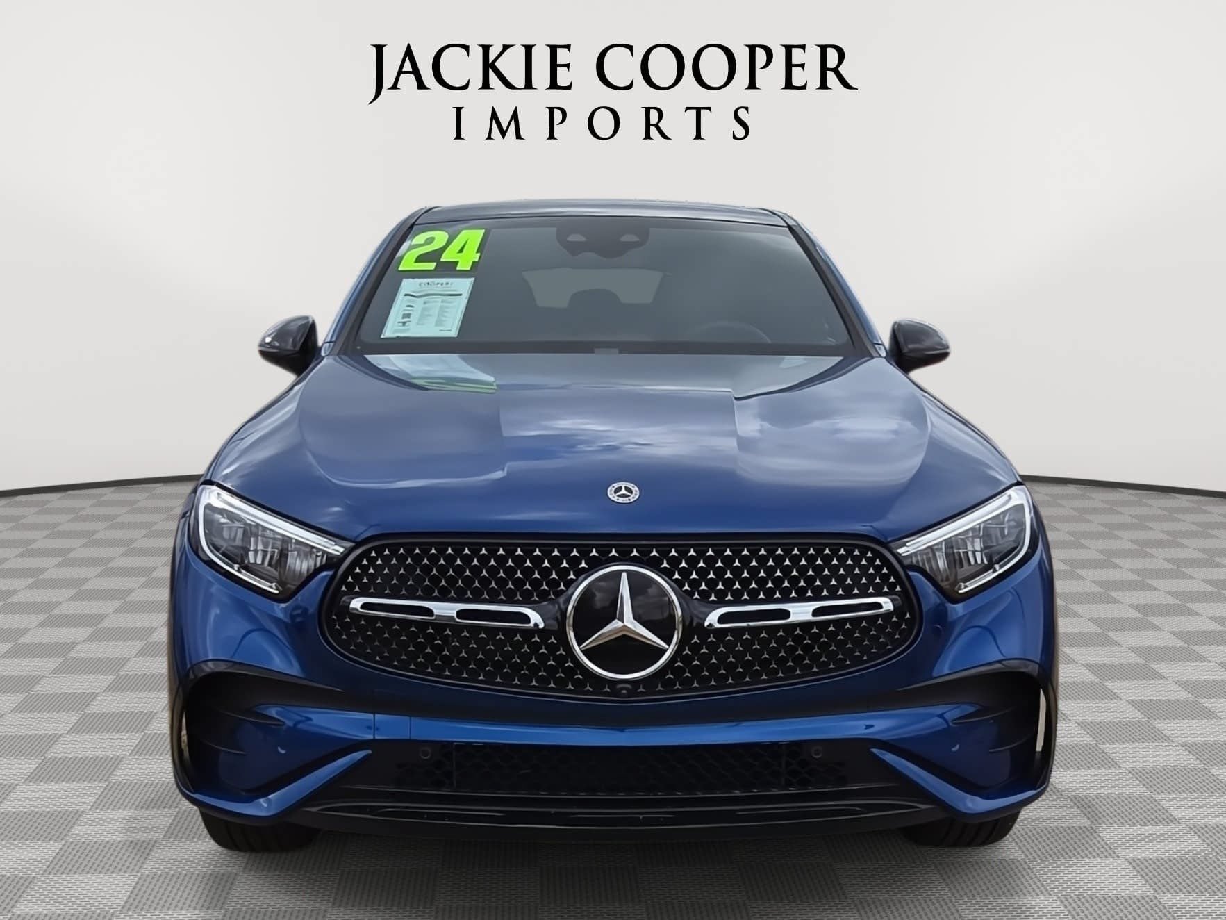 Used 2024 Mercedes-Benz GLC 300 4MATIC w/ AMG Line image 2