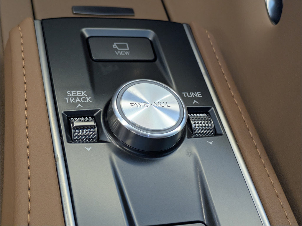 Used 2025 Lexus LC 500 Coupe w/ Dynamic Handling Package RWD image 24