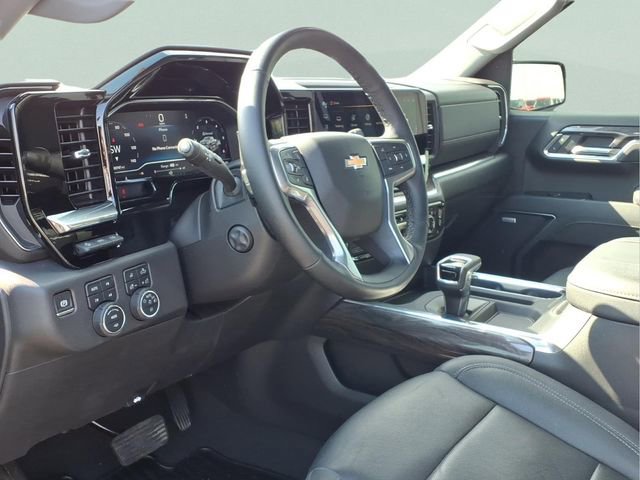 Used 2025 Chevrolet Silverado 1500 LTZ w/ LTZ Premium Package image 8