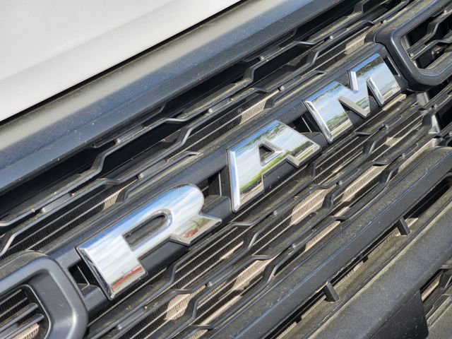 Used 2025 RAM ProMaster 2500 w/ Convenience Group image 12