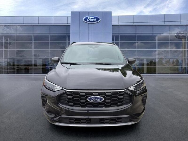 Used 2024 Ford Escape ST-Line w/ Equipment Group 301A FWD image 3