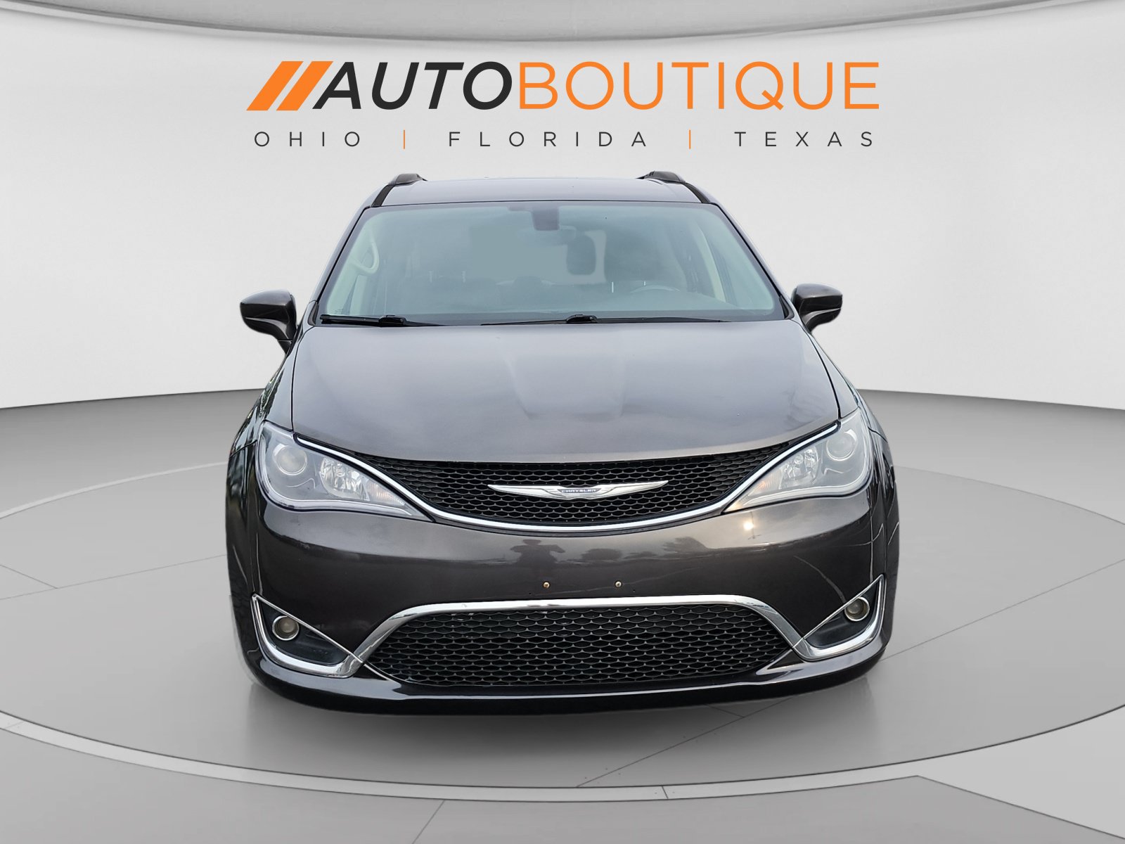 Used 2017 Chrysler Pacifica Touring-L FWD image 8
