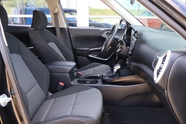 Used 2021 Kia Soul S FWD image 34