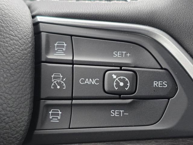 Used 2025 Jeep Grand Cherokee L Limited w/ Black Appearance Package image 11