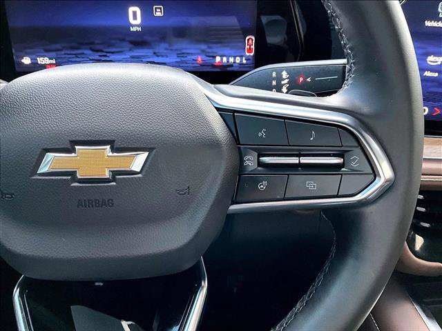 Used 2025 Chevrolet Suburban High Country RWD image 21