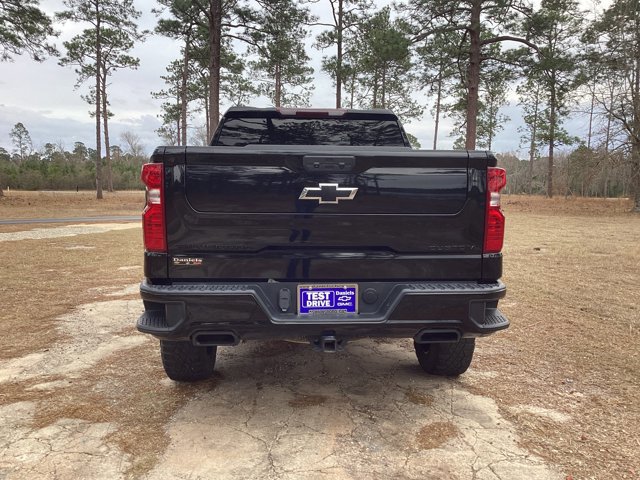 Used 2022 Chevrolet Silverado 1500 Custom Trail Boss w/ Midnight Edition AWD/4WD image 4