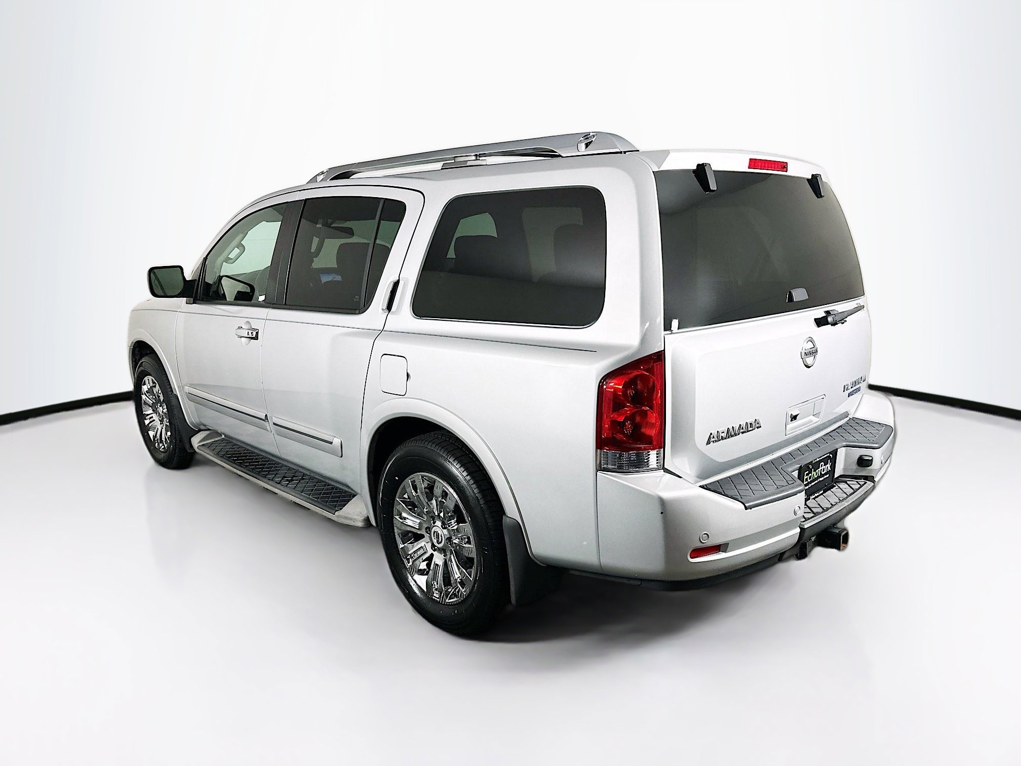 Used 2015 Nissan Armada Platinum w/ 2nd Row Captain Seat Package image 5