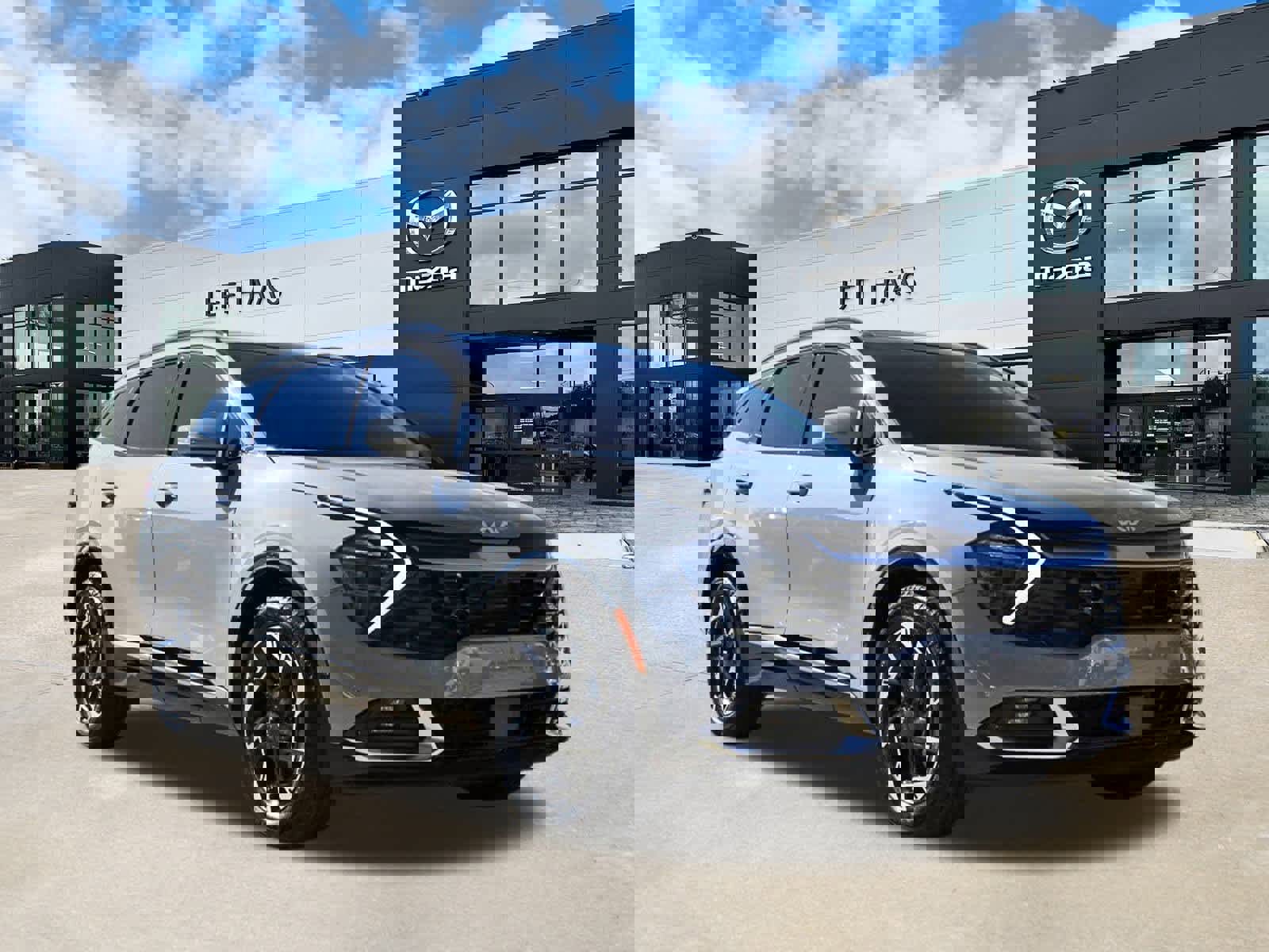 Used 2025 Kia Sportage SX image 4