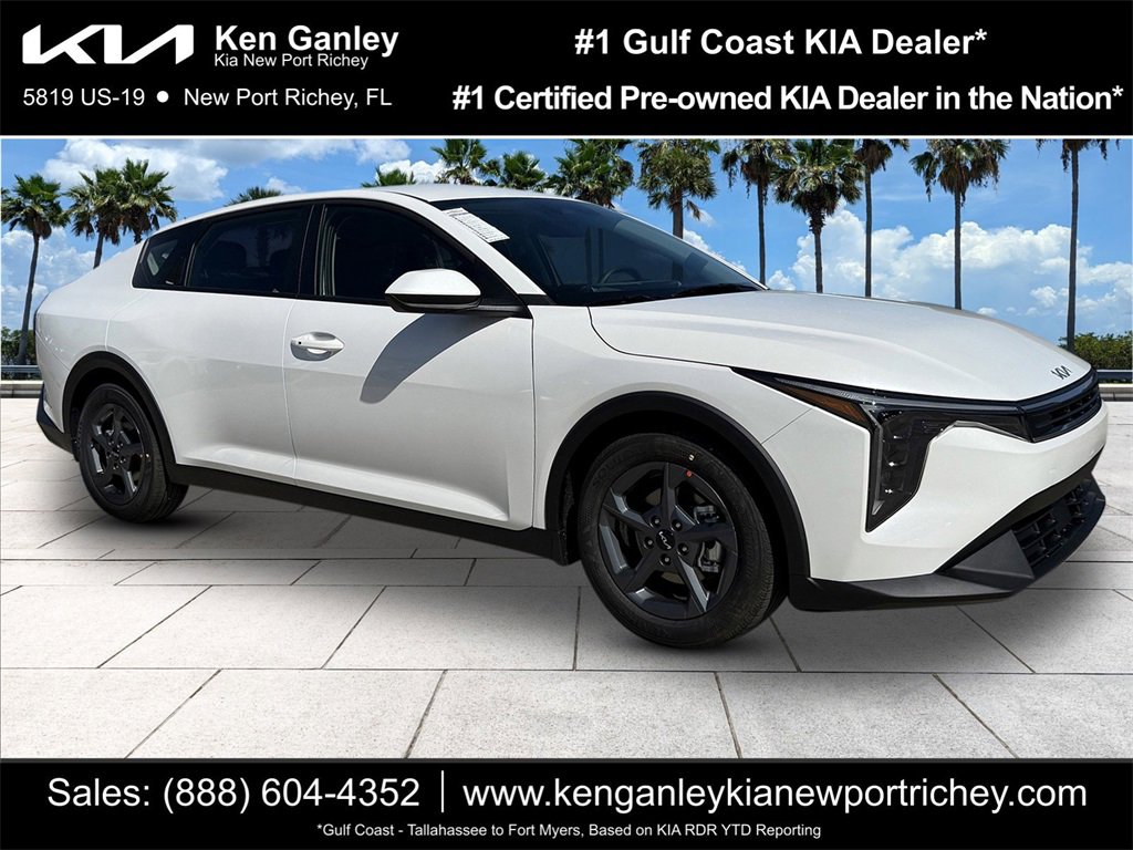 New 2025 Kia K4 LXS