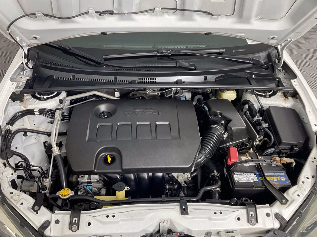 Used 2016 Toyota Corolla LE FWD image 9
