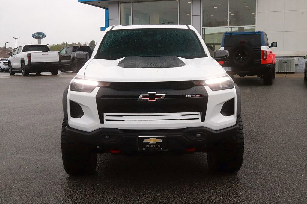 Used 2024 Chevrolet Colorado ZR2 w/ ZR2 Bison Edition AWD/4WD image 2