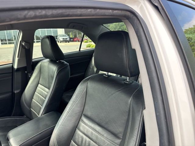 Used 2015 Toyota Camry XLE FWD image 11