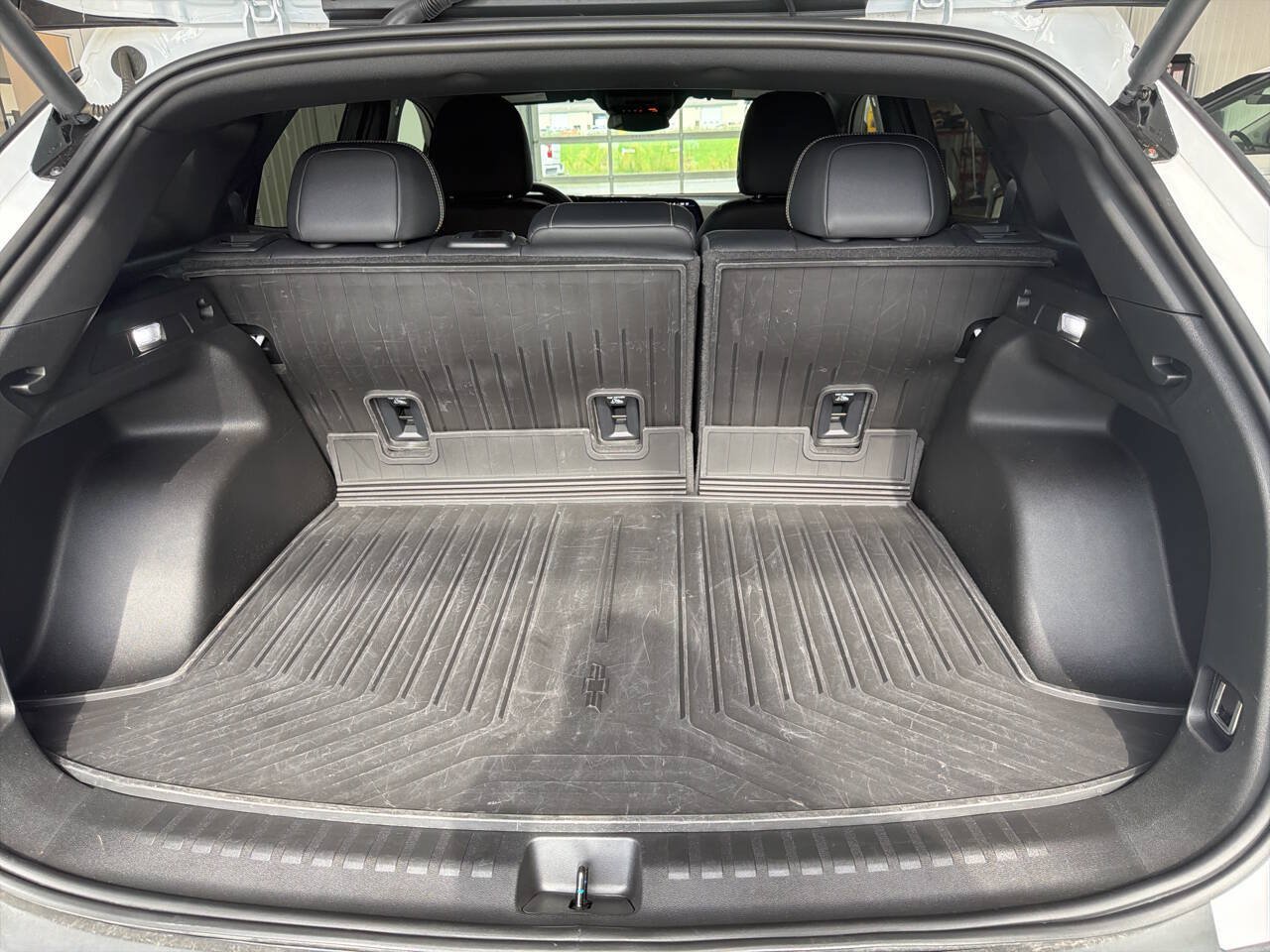 Used 2024 Chevrolet Blazer EV LT AWD/4WD image 23
