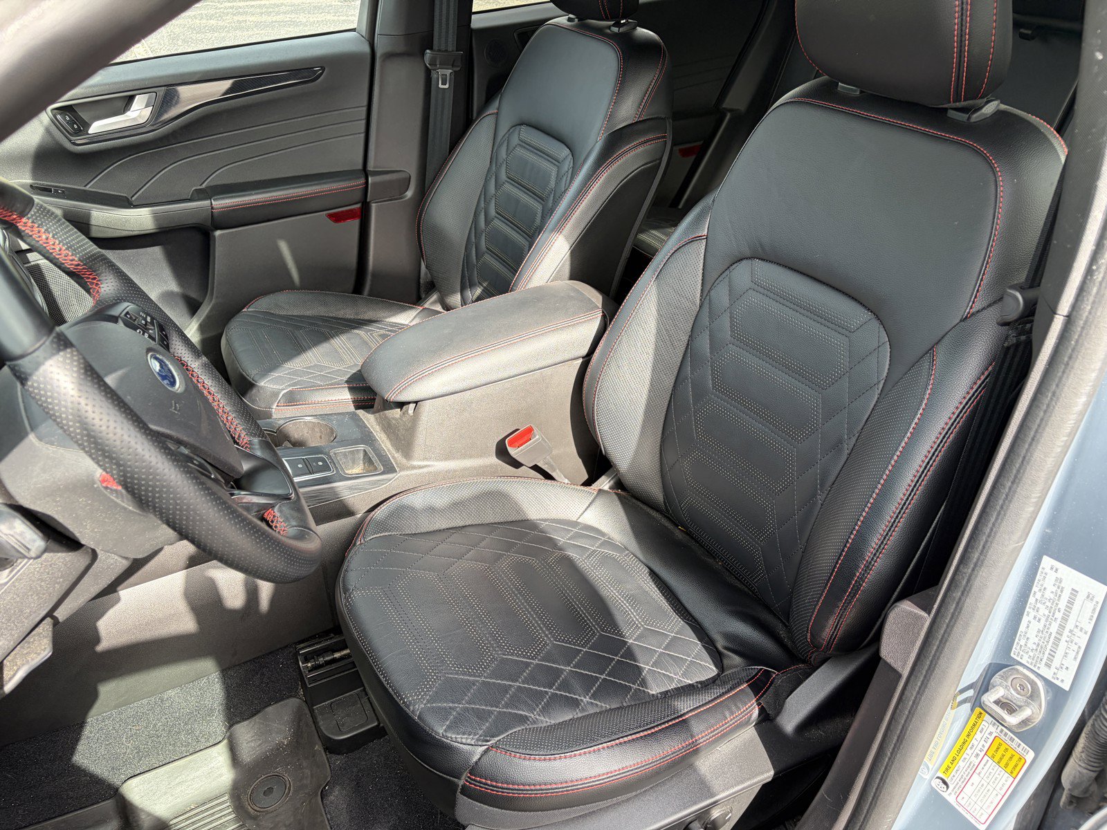 Used 2023 Ford Escape ST-Line Elite w/ Premium Technology Package AWD/4WD image 11