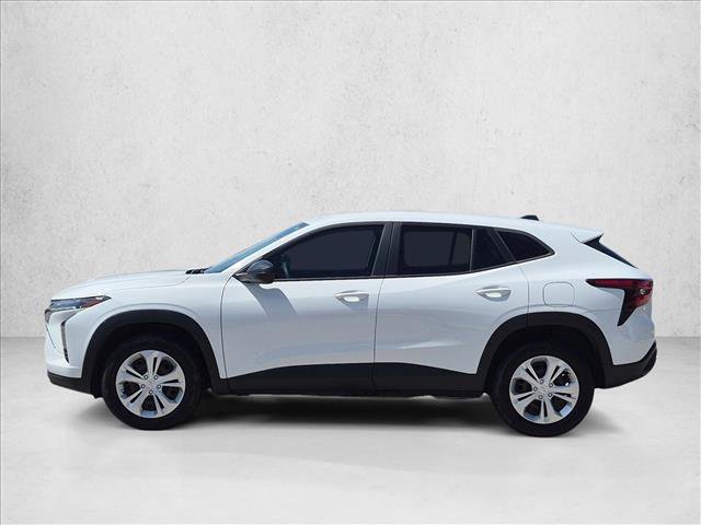 Used 2025 Chevrolet Trax LS w/ Driver Confidence Package FWD image 8