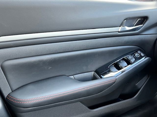 New 2025 Nissan Altima 2.5 SR AWD/4WD image 26