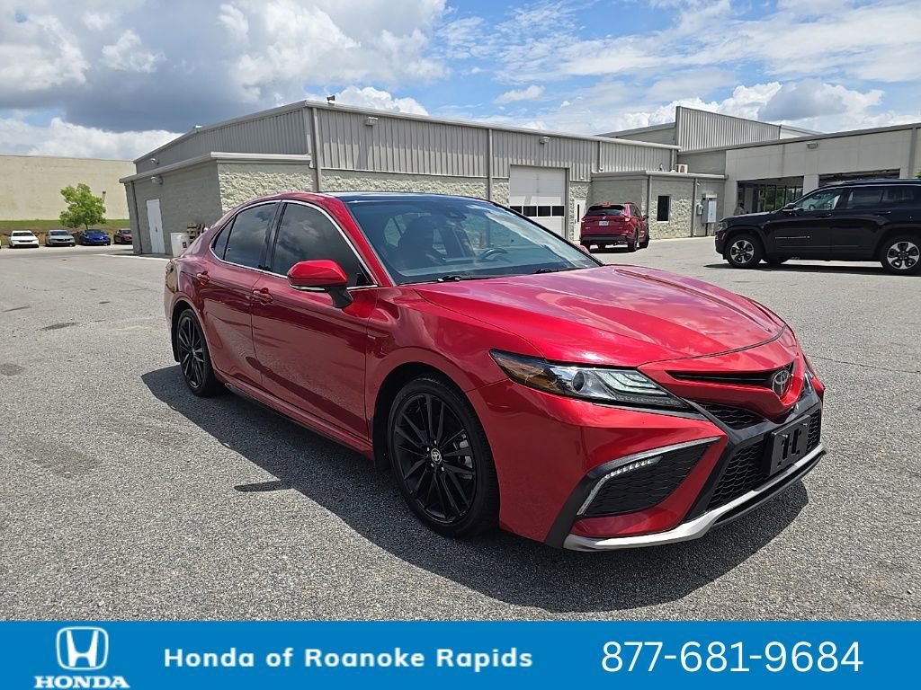Used 2024 Toyota Camry XSE FWD image 7